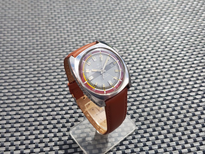 Montre Lip Super Nautic Ski 42mm - Modèle 1972, Calibre électromécanique R184 - Vintage
